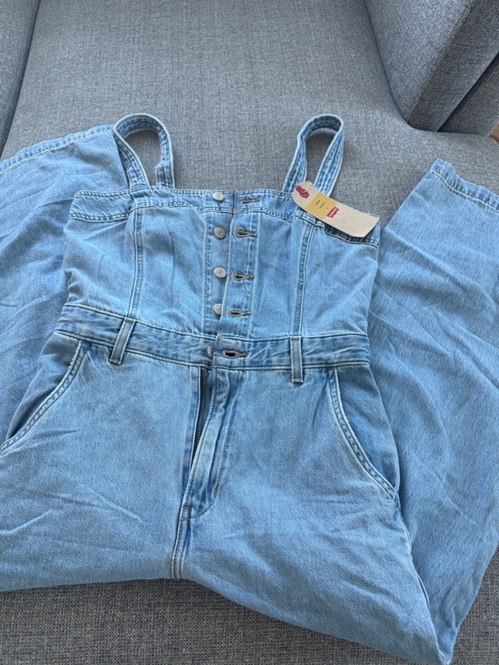 Levi’s Drea Jumpsuit - Picture 5 of 6